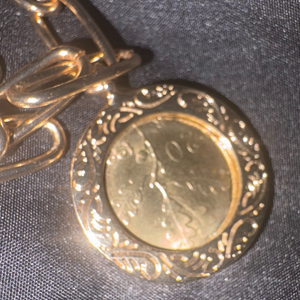 Gold Plated Link Bracelet With Coin Charm 7in With 3in Extender - Picture 5 of 8